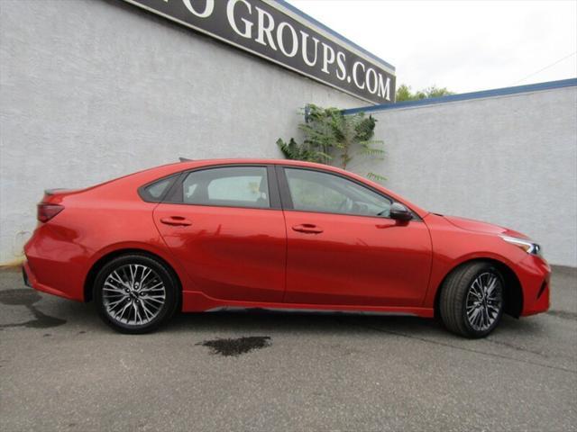 2023 kia forte gt-line