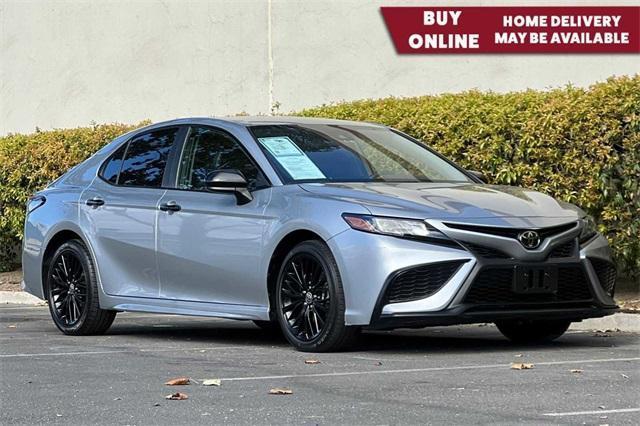 2021 toyota camry se