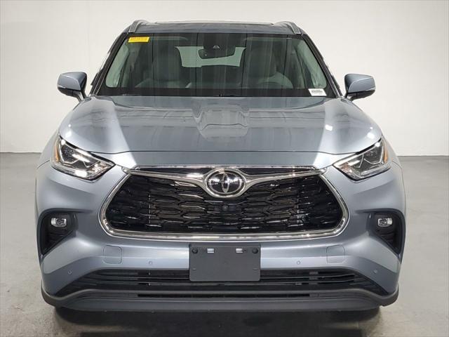 2022 toyota highlander limited
