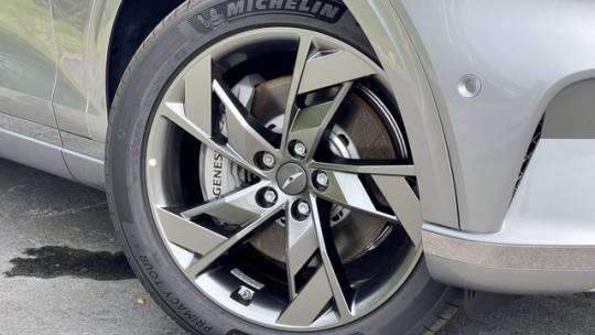 2023 genesis electrified gv70 base