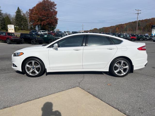 2016 ford fusion se