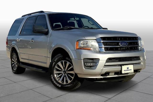 2017 ford expedition xlt