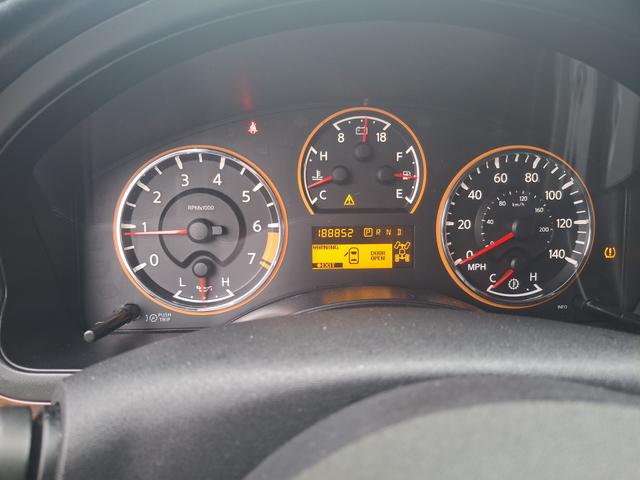 2010 nissan armada platinum