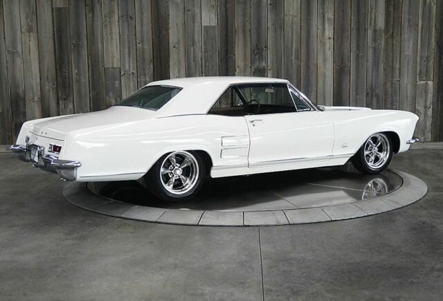 1963 riviera restored new paint new front disk brakes gorgeous 2 dr hardtop- wat