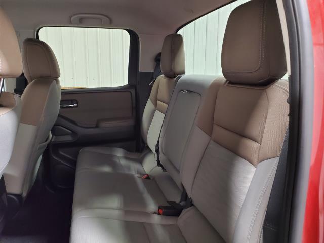2022 nissan frontier sv