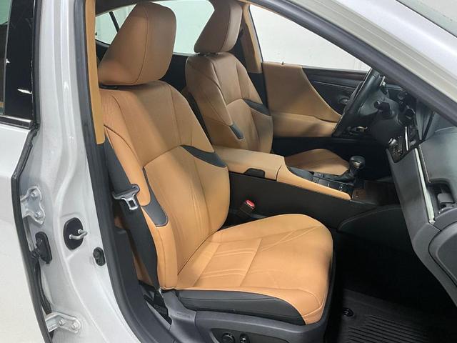2022 lexus es 300h luxury