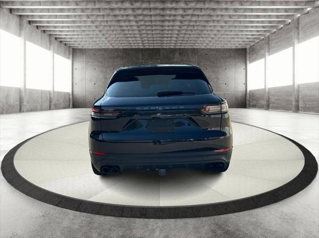 2023 porsche cayenne platinum edition