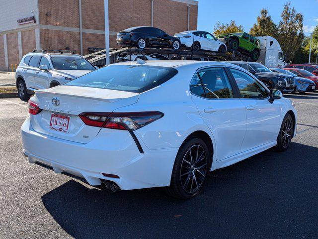 2022 toyota camry se