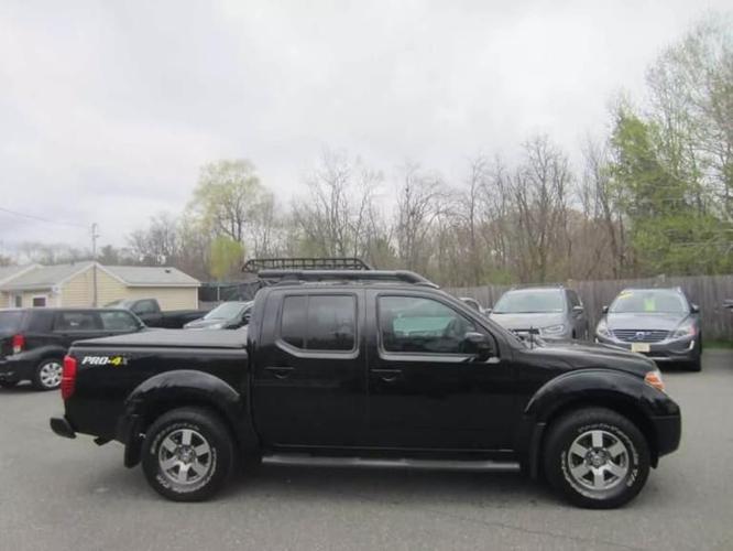 2013 nissan frontier crew cab pro-4x pickup 4d 5 ft in middleton, massachusetts