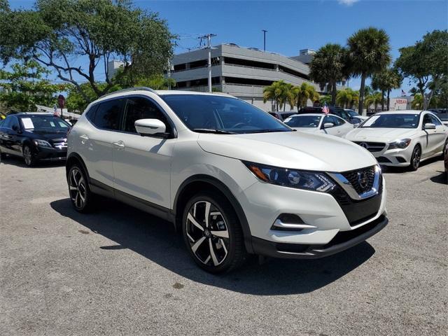 2022 nissan rogue sport sl