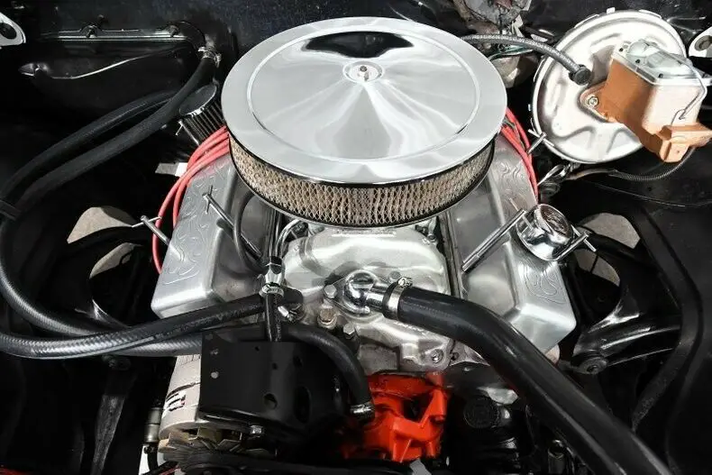 dry original metal. it has a great look, very snappy motor!