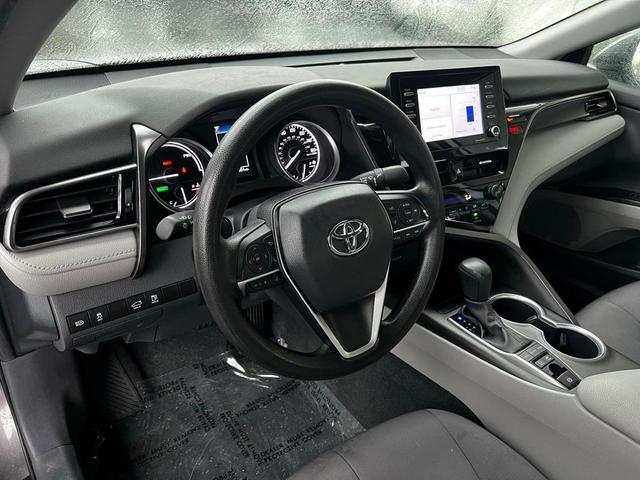 2023 toyota camry hybrid le