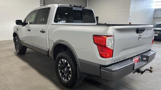 2017 nissan titan pro-4x