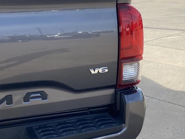 2021 toyota tacoma sr
