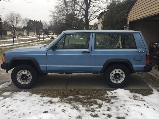 1991 jeep cherokee 2-door. rust free/low miles/one of a kind dont miss this