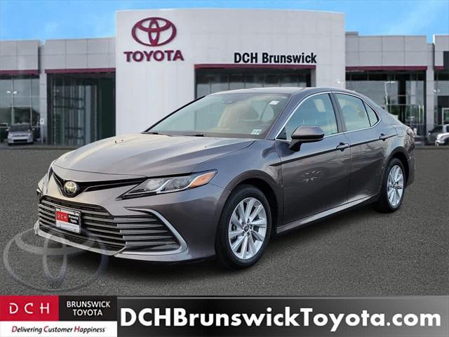 2024 toyota camry le