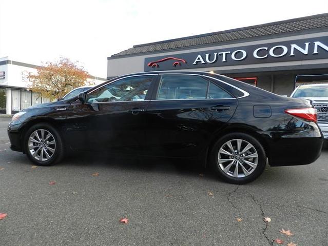 2016 toyota camry hybrid xle