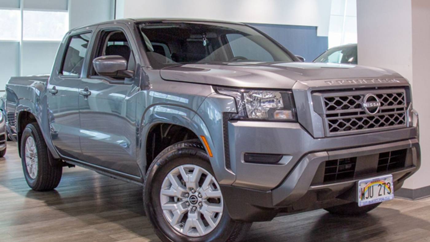 2022 nissan frontier sv