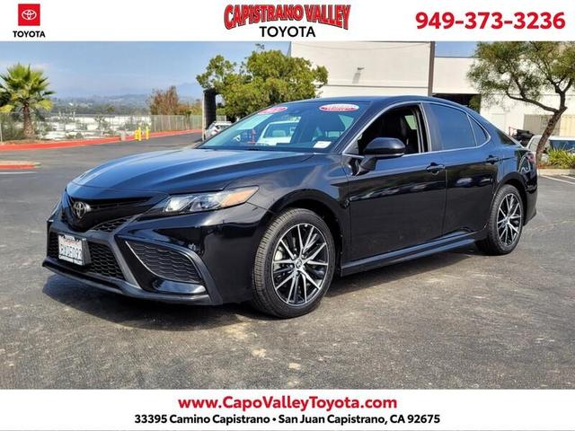 2021 toyota camry se