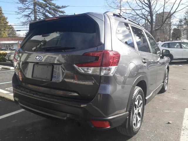 2021 subaru forester premium