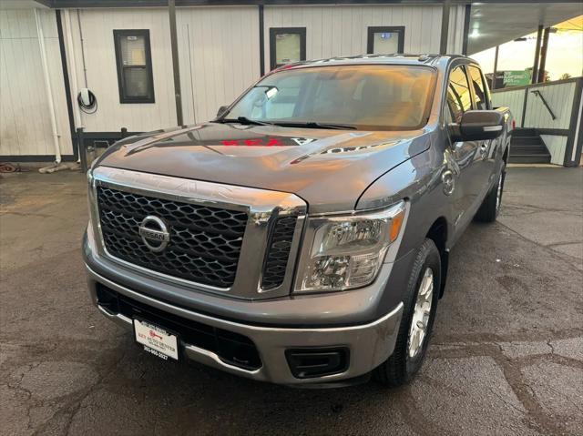 2017 nissan titan sv
