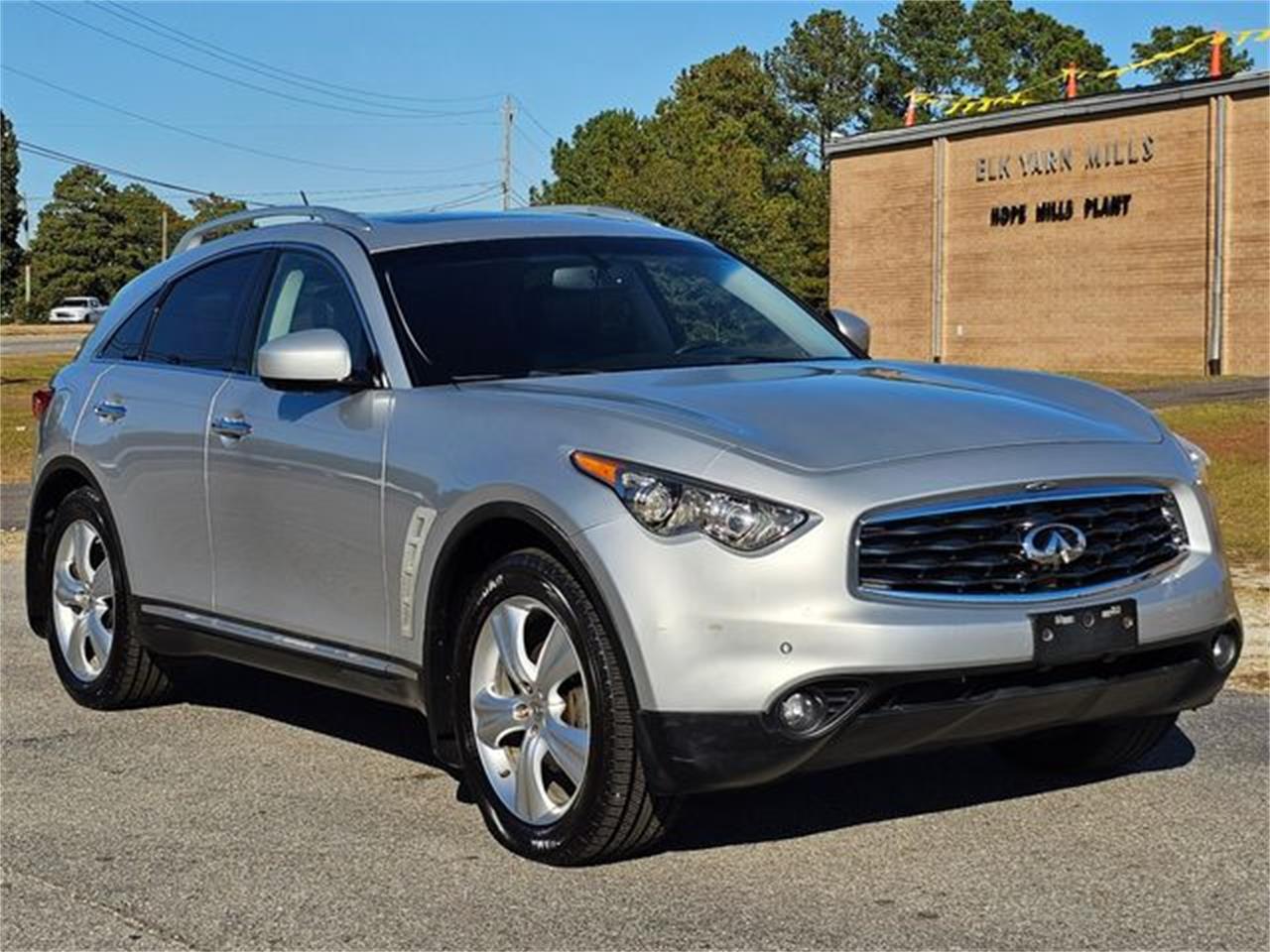 2010 infiniti fx35