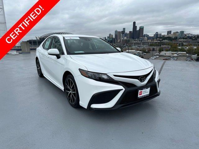 2021 toyota camry se