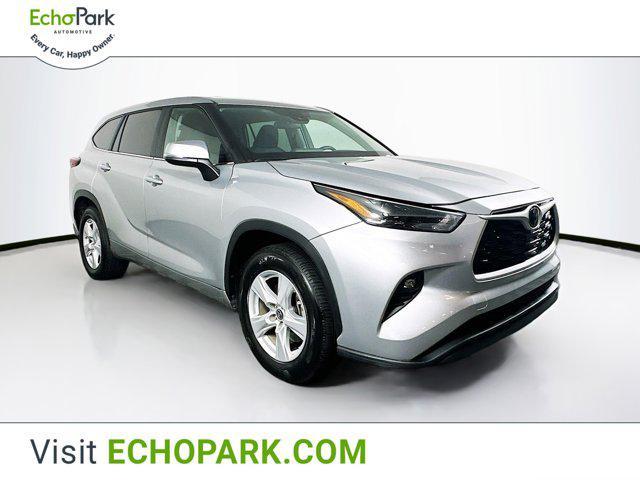 2024 toyota highlander le