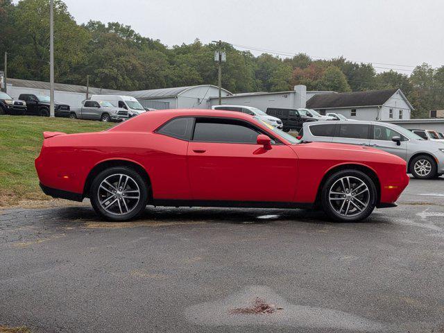 2019 dodge challenger sxt