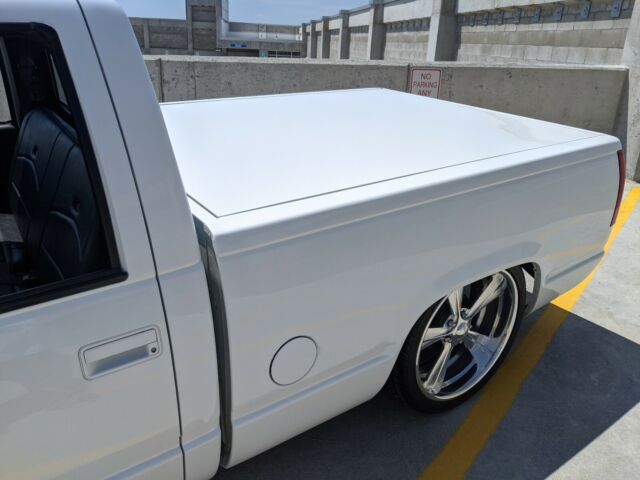 1990 chevrolet c1500 pickup white rwd automatic c1500