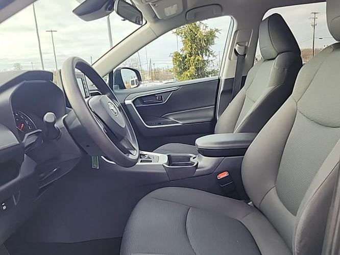 2021 toyota rav4 le in nicholasville, kentucky