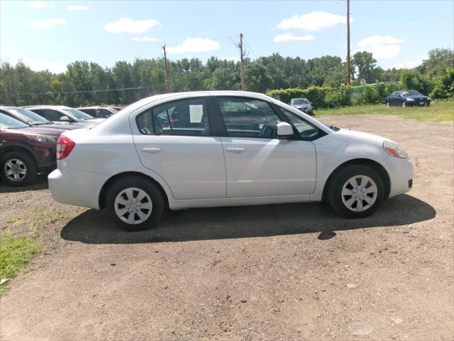2012 suzuki sx4 4dr sdn man le fwd