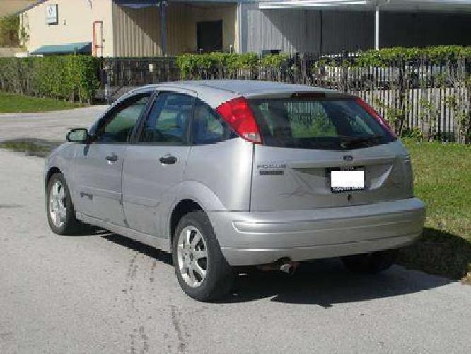 2005 silver hatchback ford focus ***** zx5 in miami, fl