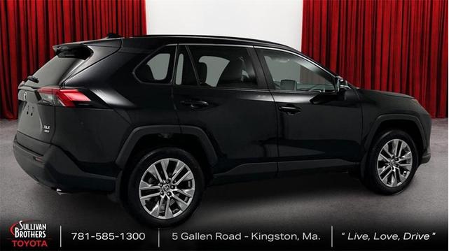 2022 toyota rav4 xle premium