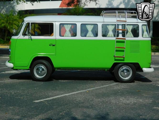 1995 volkswagen bus in o'fallon, illinois