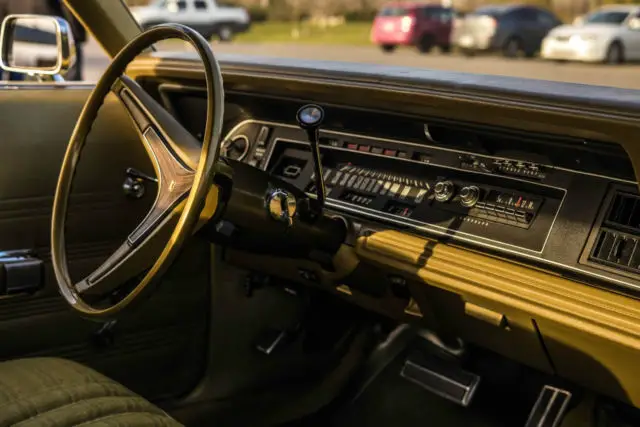 1972 chrysler newport royal hardtop 2-door 6.6l