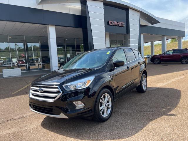 2019 ford escape se