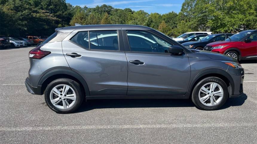2024 nissan kicks s