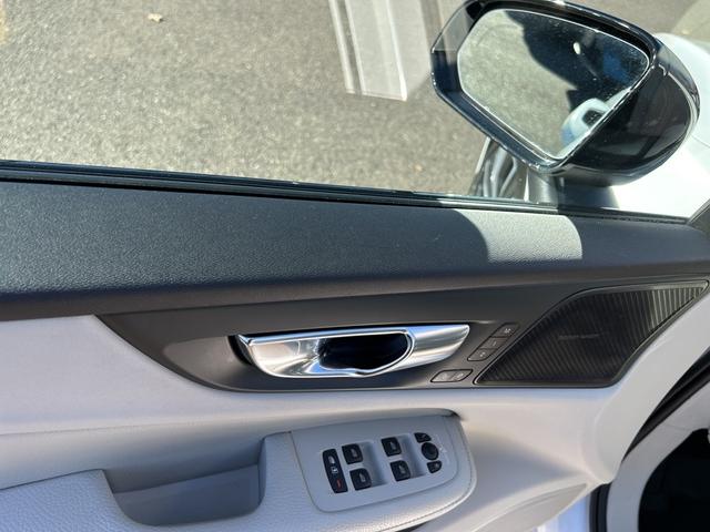2022 volvo s60 b5 awd momentum
