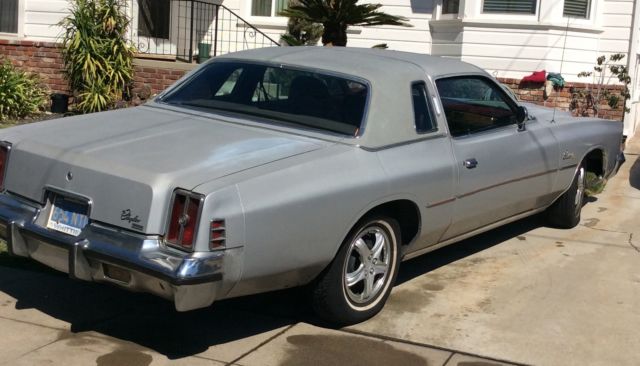 classic 1976 chrysler cordoba with v8 engine