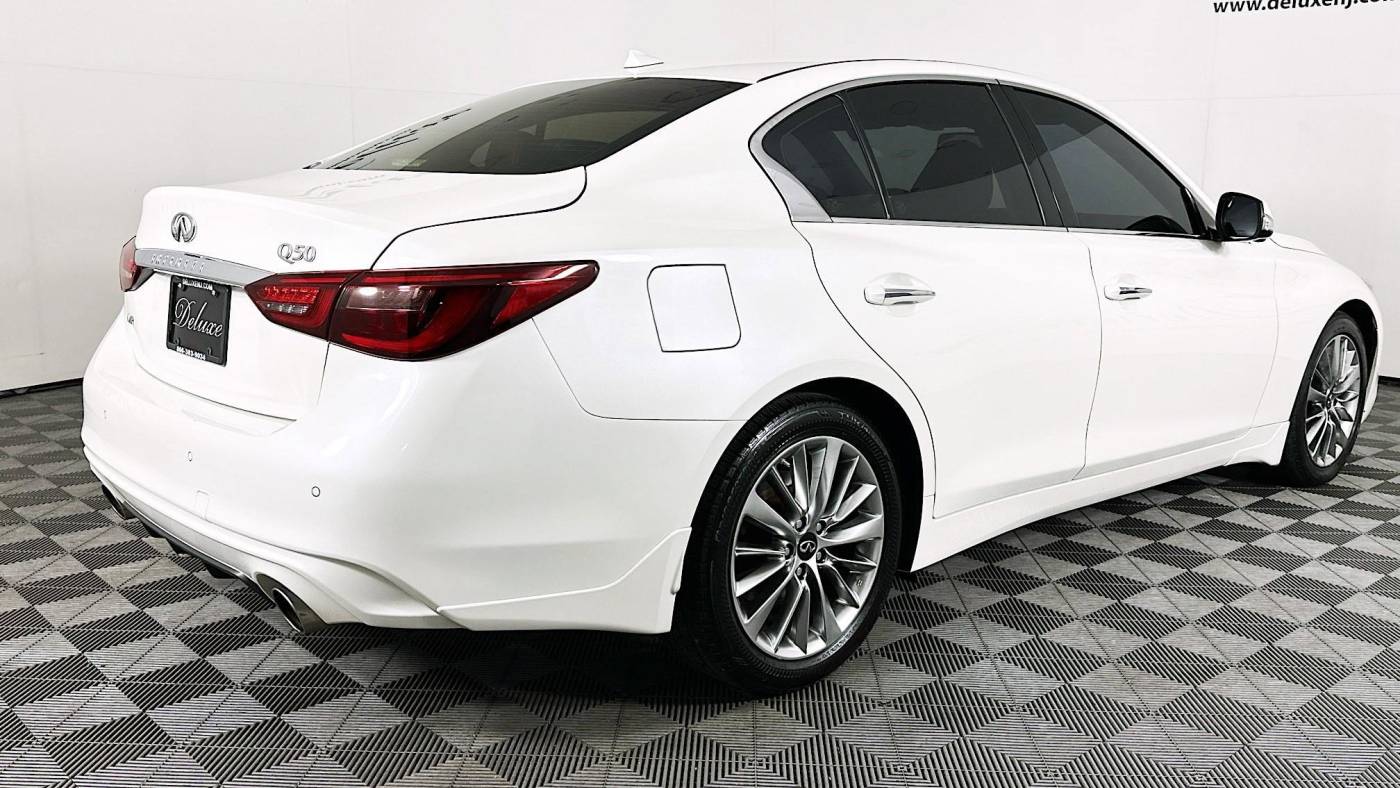 2021 infiniti q50 luxe