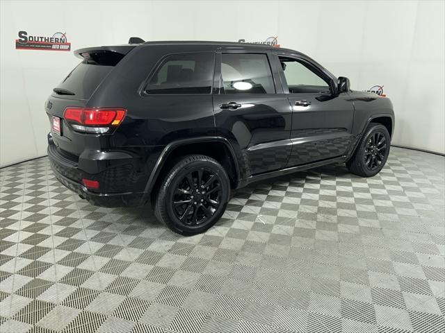 2022 jeep grand cherokee laredo