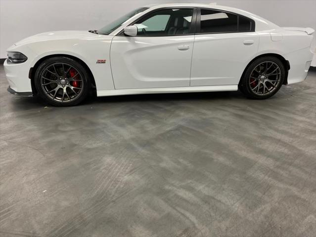 2016 dodge charger srt 392
