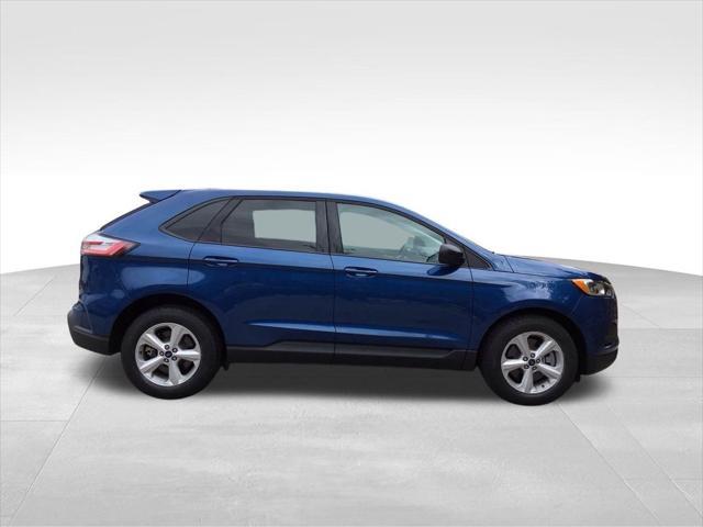 2022 ford edge se