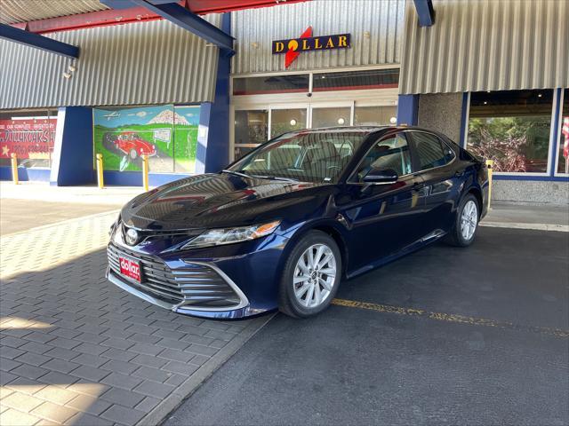 2022 toyota camry le