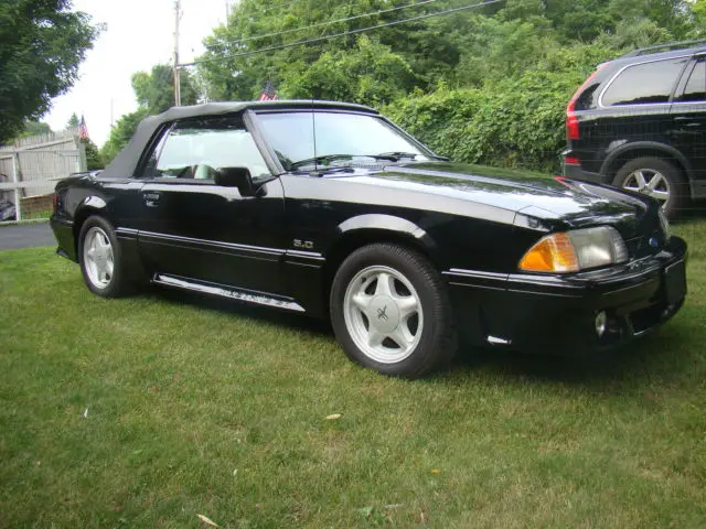 1993 ford mustang gt 5.0 convertible 20,464 miles one owner all original