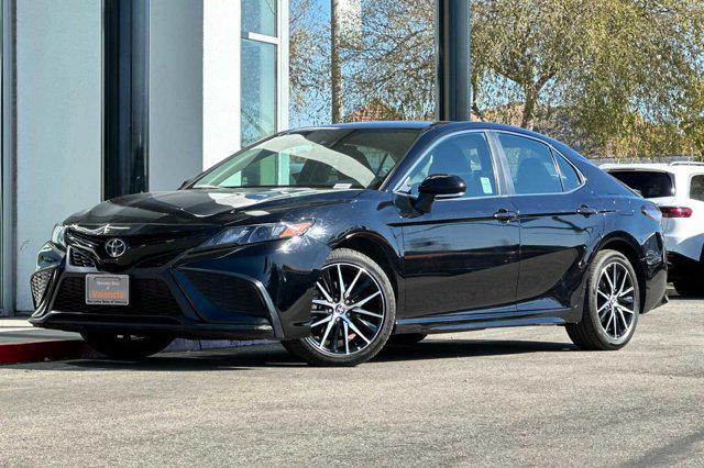 2023 toyota camry se