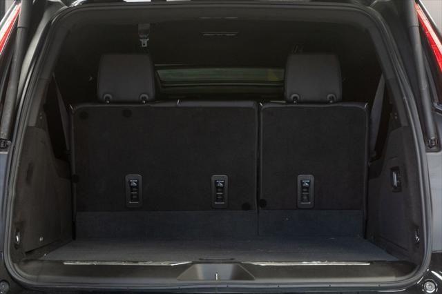 2023 cadillac escalade esv