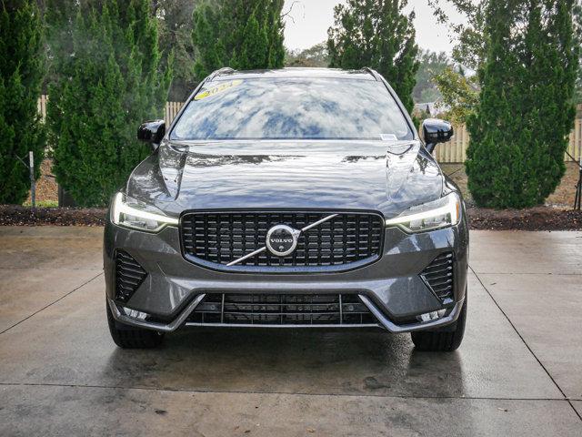 2024 volvo xc60 plus dark theme