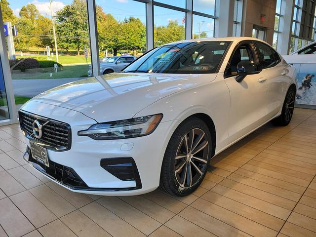 2022 volvo s60 b5 awd momentum
